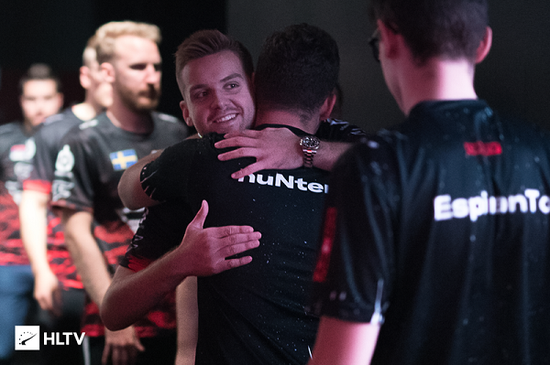 金陵古城迎来2025英雄联盟手游全国总决赛热潮