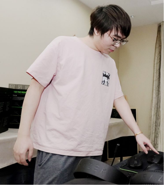 枪战游戏新升级受击镜头晃动机制解析